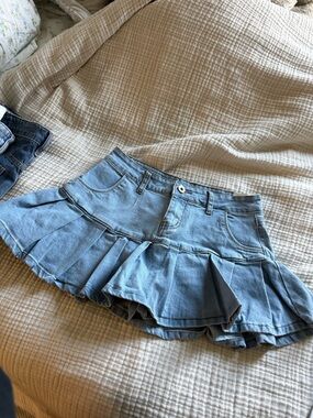 Light Wash Denim Ruffle Mini Skirt